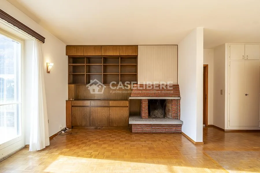 CASA UNIFAMILIARE CON GIARDINO A LOSTALLO