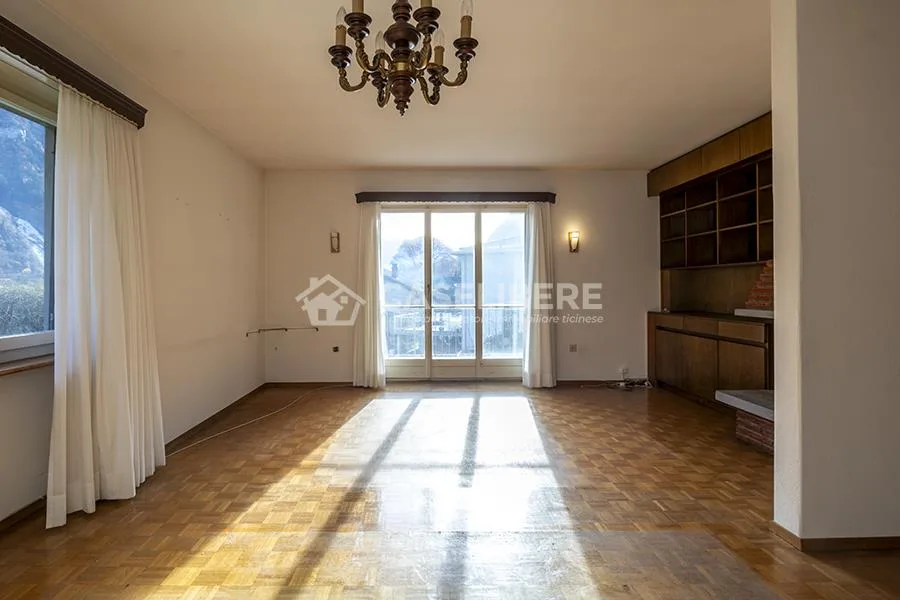 CASA UNIFAMILIARE CON GIARDINO A LOSTALLO