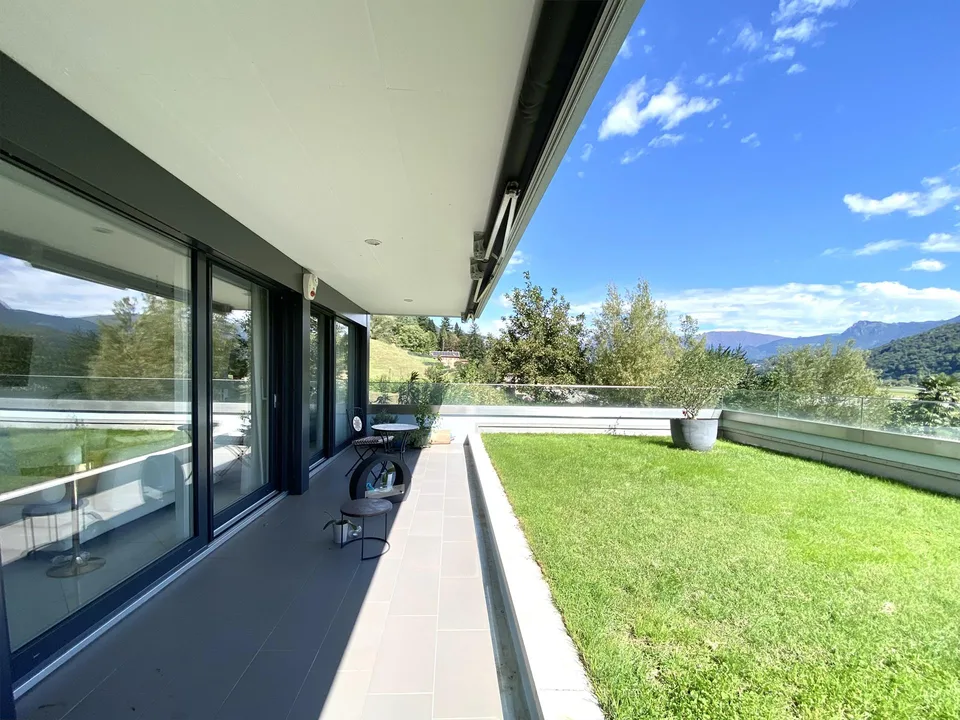 APPARTAMENTO FAMIGLIARE CON GIARDINO PRIVATO