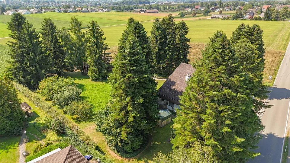 Anwesen mit parkähnlichem Garten an einzigartiger Lage
