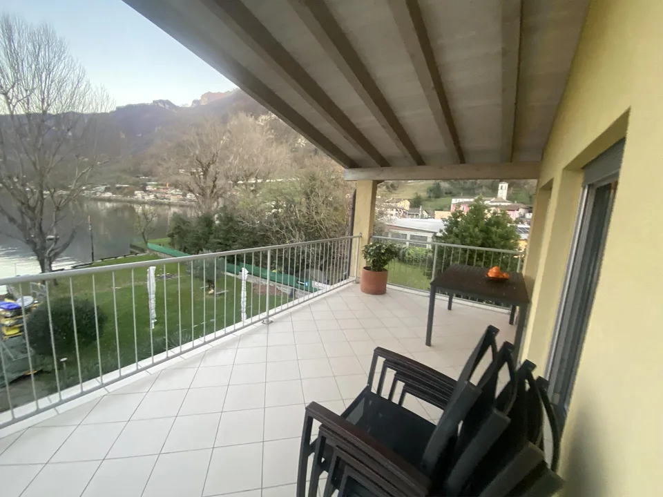 Capolago Attico vista lago