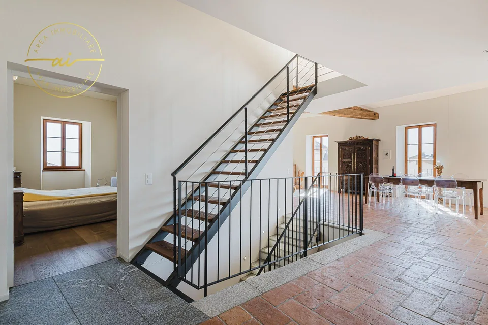 PRESTIGIOSO EDIFICIO CON 3 UNITÁ ABITATIVE INDIPENDENTI – photo 8 sur 13