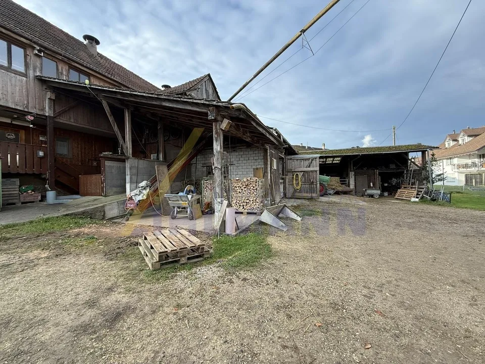 Grosszügiges Bauland mit Bauernhaus – foto 7 di 15