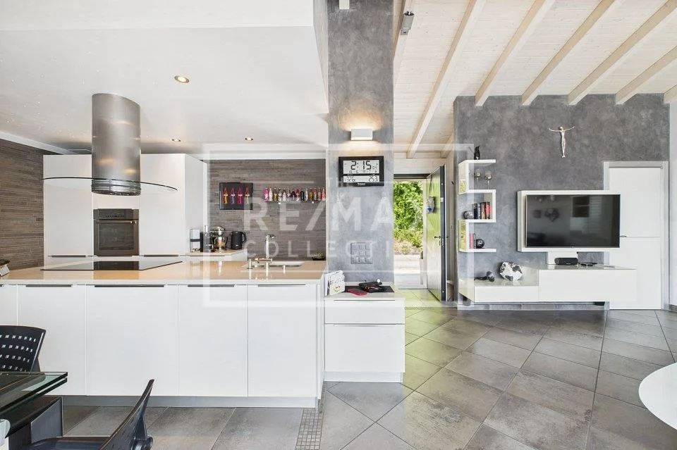 Una villa da sogno! Dove panorama, eleganza moderna e design si fon... – Foto 8 von 13