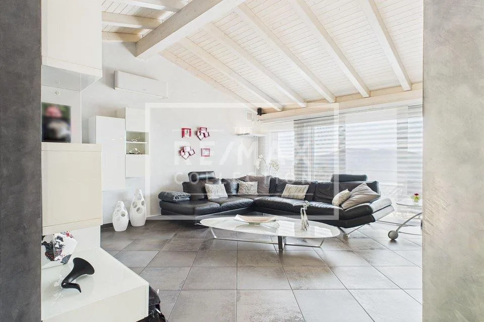 Una villa da sogno! Dove panorama, eleganza moderna e design si fon...