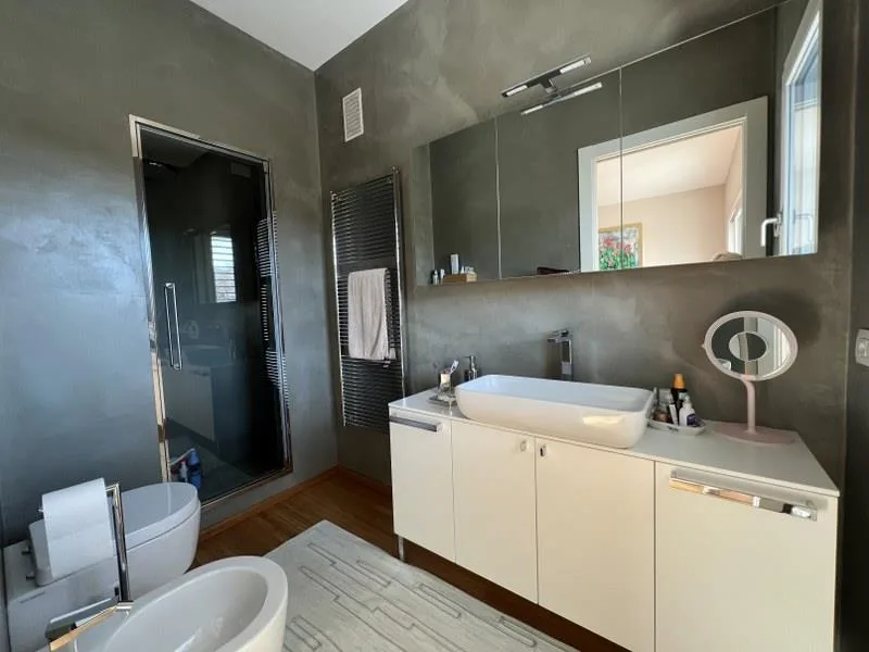 ELEGANTE VILLA MODERNA CON AMPIO GIARDINO – Foto 13 von 13