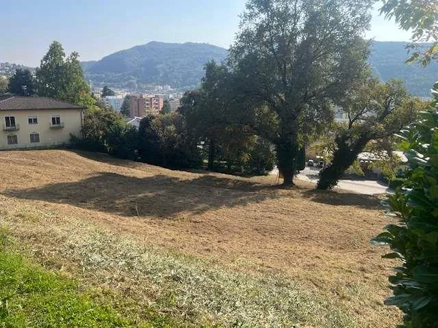 interessante terreno in zona residenziale
