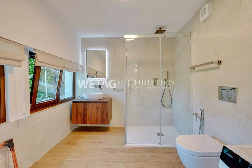 Elegante & moderne Villa in Campione d'Italia mit weiter Sicht über... – Foto 12 von 13
