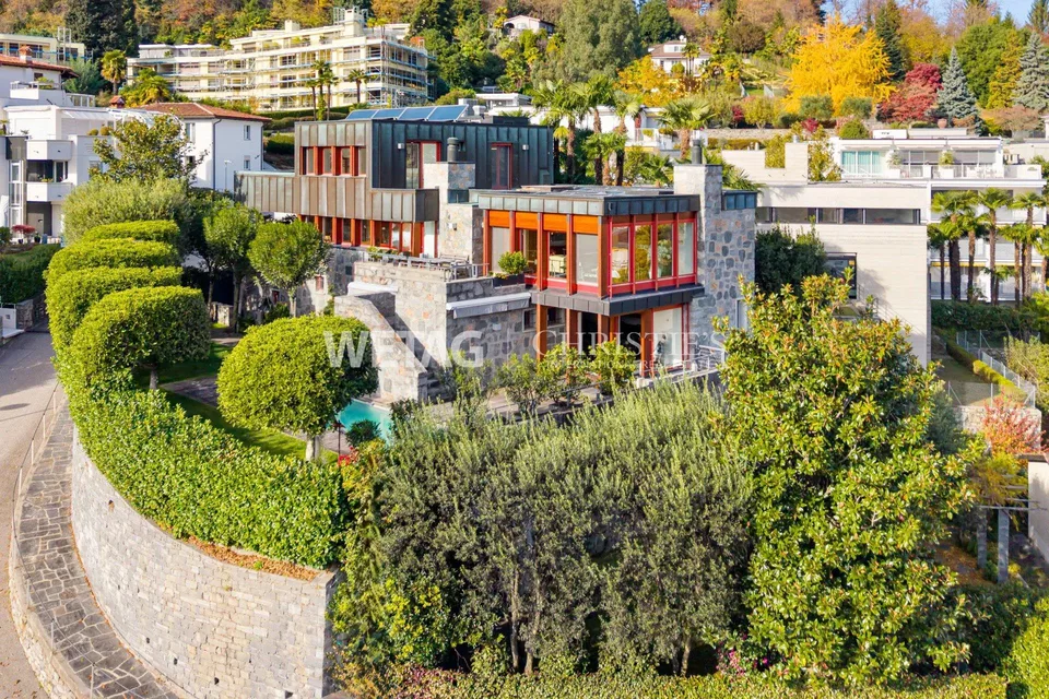 Exklusive, zeitgenössische Villa in privilegierter Lage mit herrlic...
