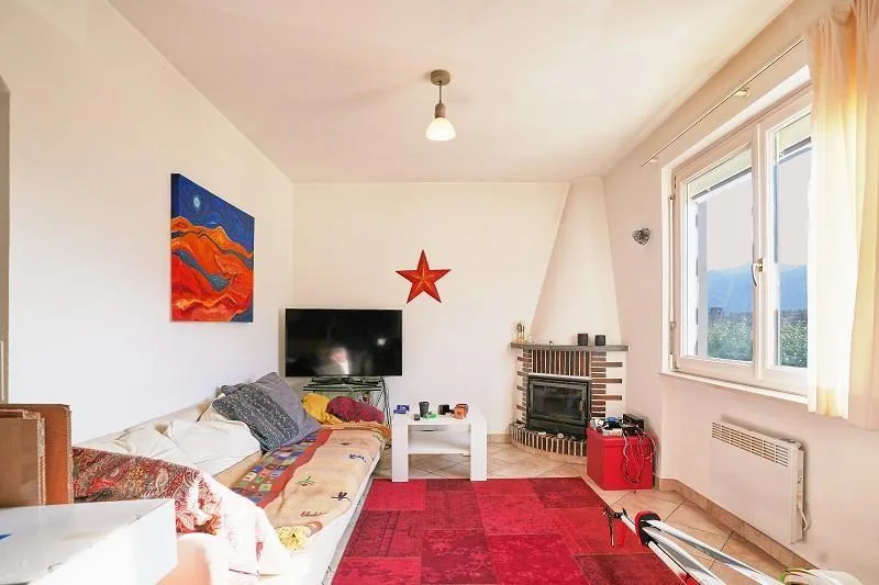 3 1/2-Zimmer-Einfamilienhaus an sehr sonniger, ruhiger Aussichrtsla...