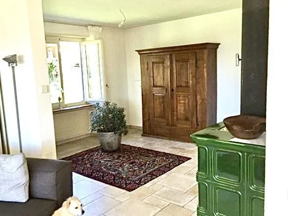 Landhaus mit 2 Wohnungen an Alleinlage mit viel Land / villa con 2 ... – Foto 13 von 30