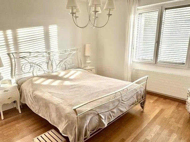 Landhaus mit 2 Wohnungen an Alleinlage mit viel Land / villa con 2 ... – Foto 25 von 30