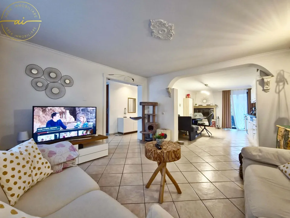 CASA UNIFAMILIARE DI NUCLEO CON GIARDINO PRIVATO A MAGADINO