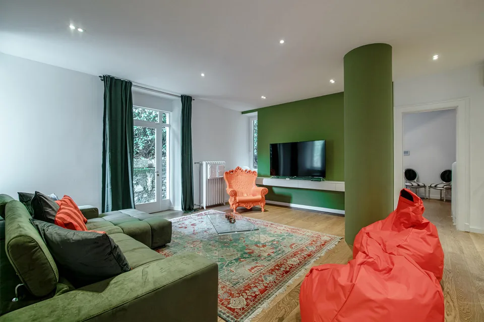 Villa de Luxe à Lugano : Design Moderne et Vue sur le Lac à Couper le Souffle