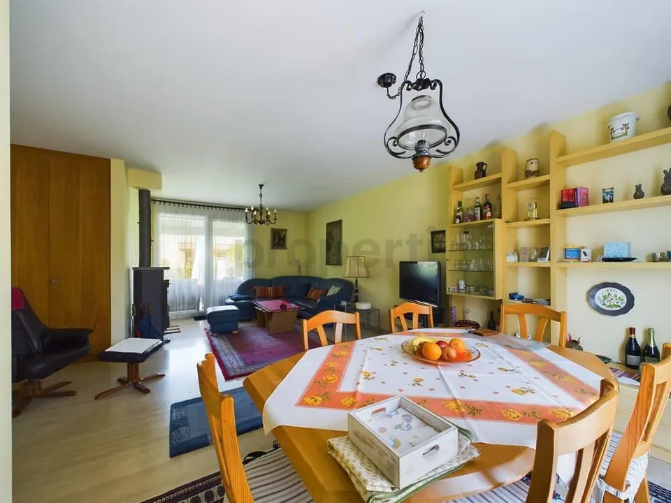 Einladendes 4.5-Zimmer-Reihenhaus in Caslano / Invitante casa a sch...