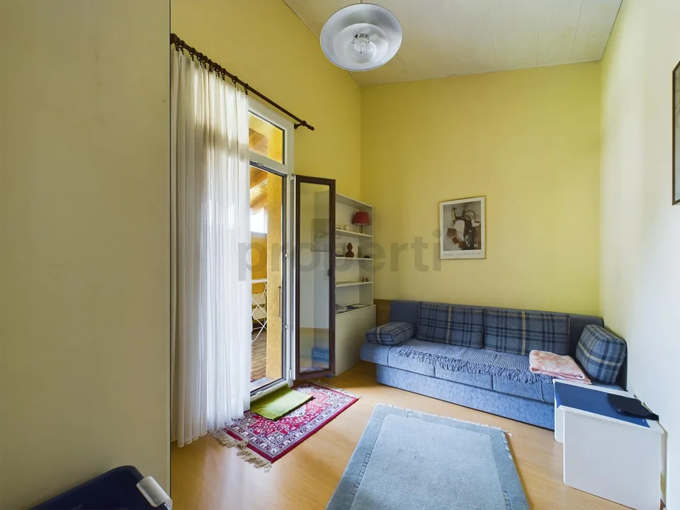 Einladendes 4.5-Zimmer-Reihenhaus in Caslano / Invitante casa a sch...