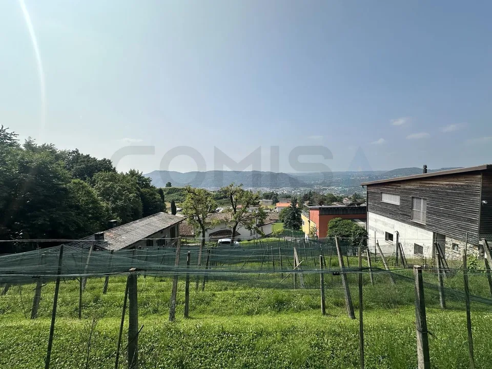 CASTEL SAN PIETRO - OBINO Terreno edificabile con rustico