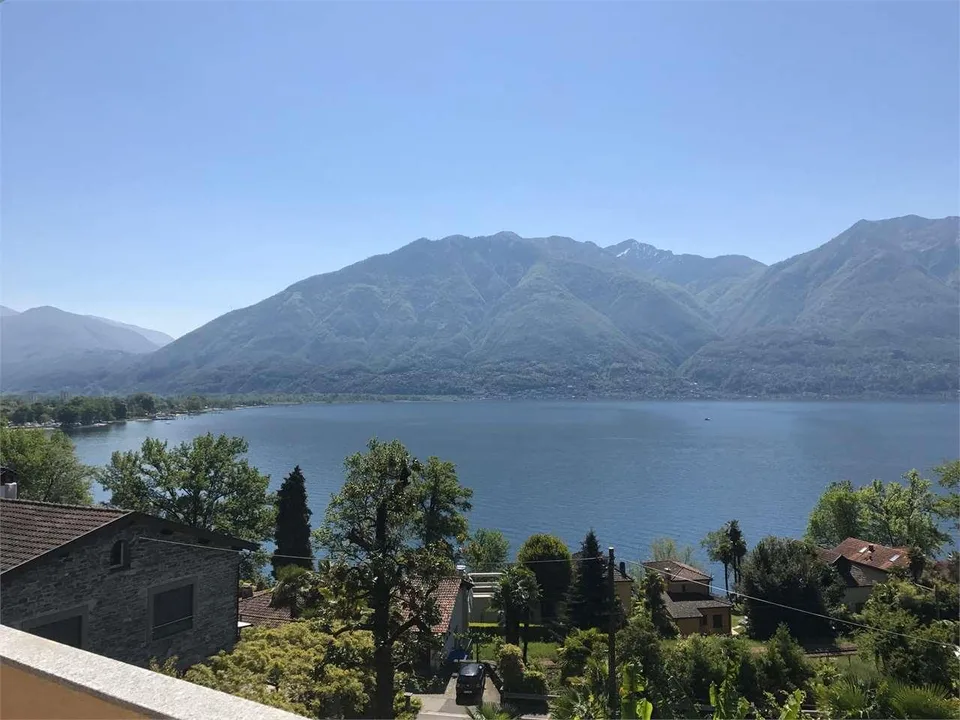 Palazzina a reddito vista lago  investimento ideale a Minusio