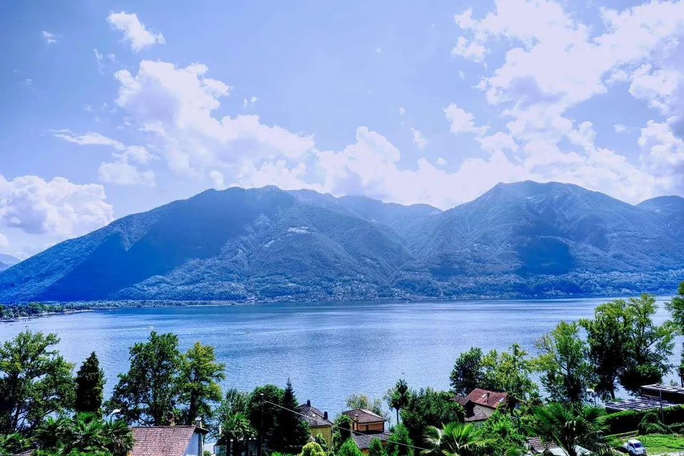 Palazzina a reddito vista lago  investimento ideale a Minusio