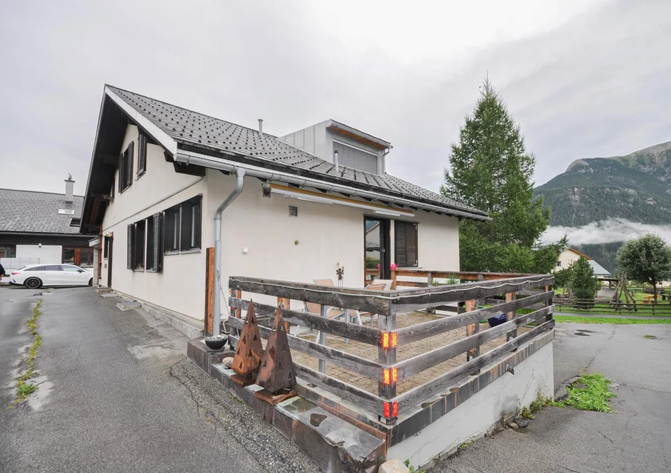 "Charmante 4.5-Zimmer-Wohnung mit Garage in Scuol (Sent)" – foto 6 di 26