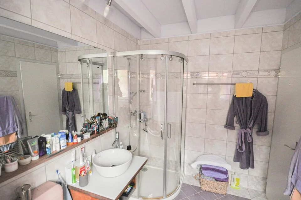 "Charmante 4.5-Zimmer-Wohnung mit Garage in Scuol (Sent)" – foto 24 di 26