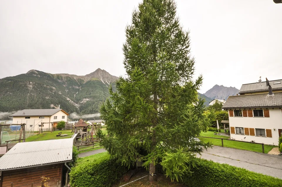 "Charmante 4.5-Zimmer-Wohnung mit Garage in Scuol (Sent)" – foto 16 di 26