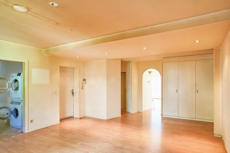6 1/2-Zimmer-Loft-Wohnung im 1. Stock an zentraler Lage / appartame... – Foto 9 von 26