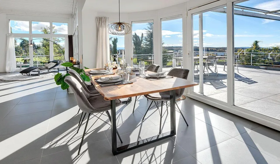 Stilvolles Wohnen mit Aussicht – Ihre Ruheoase am Waldrand