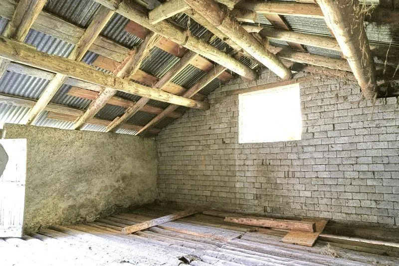 3-Zimmer-Rustico zum Ausbaubewilligung an sehr ruhiger, sonniger Au... – Foto 7 von 16