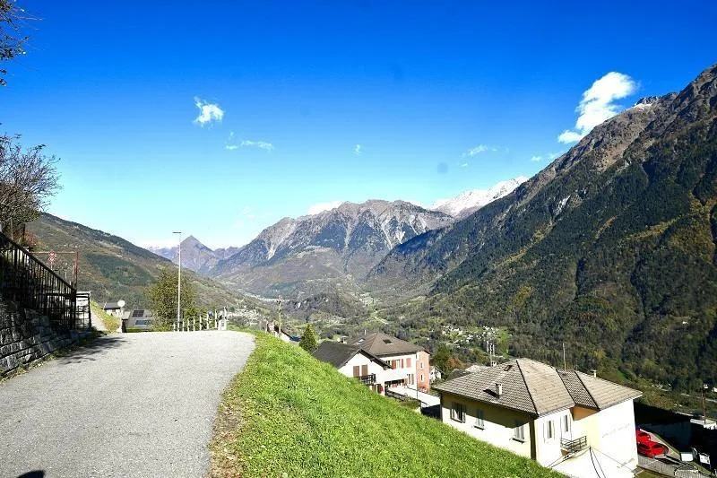 Baulandgrundstück R3 von 786 m2 an sehr ruhiger, sonniger Aussichts...