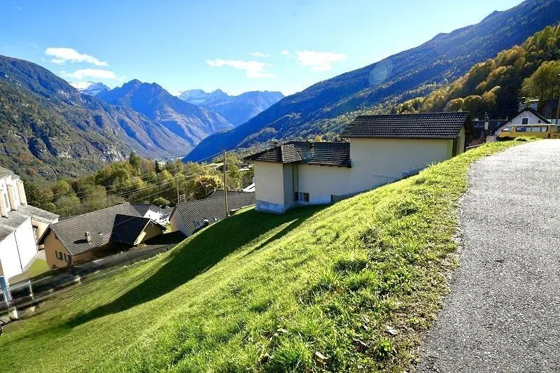 Baulandgrundstück R3 von 786 m2 an sehr ruhiger, sonniger Aussichts...