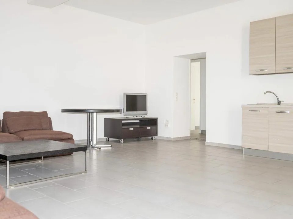 5 APPARTAMENTI DIVESE DIMENSIONI - INTERESSANTE OFFERTA ANCHE A RED...