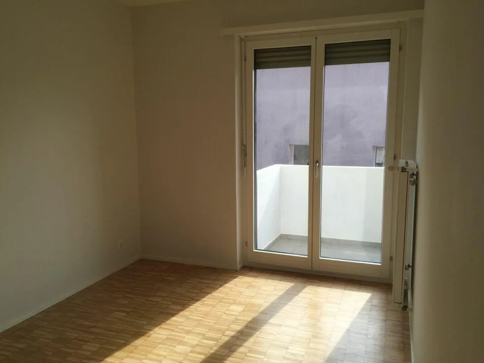 APPARTAMENTO RISTRUTTURATO DI 3.5 LOCALI - OTTIMA POSIZIONE – photo 9 of 13