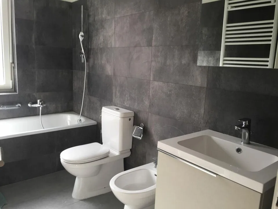 APPARTAMENTO RISTRUTTURATO DI 3.5 LOCALI - OTTIMA POSIZIONE – photo 11 of 13