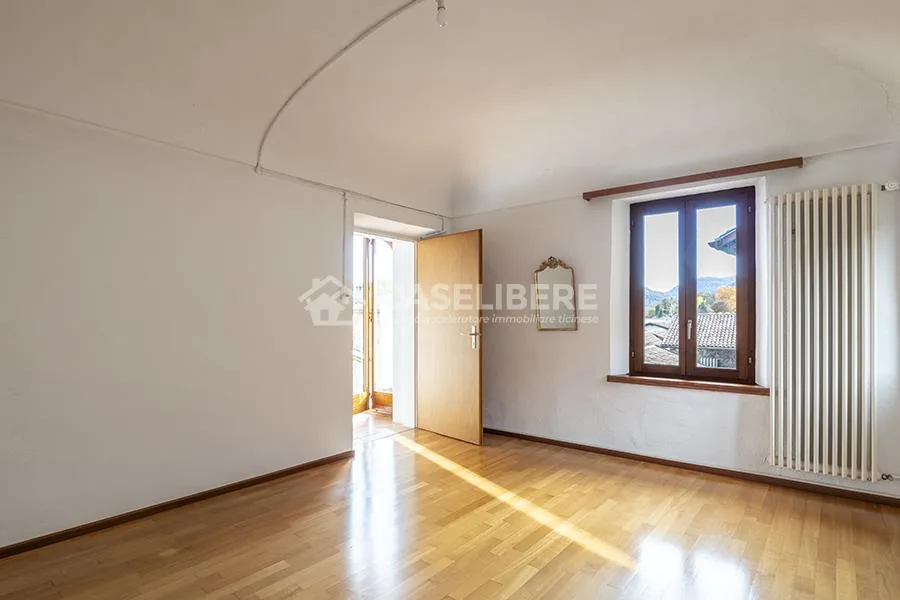 CASA IN CORTE DI 5.5 LOCALI A PURA + RUSTICO – foto 18 di 24