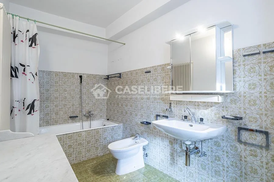 CASA IN CORTE DI 5.5 LOCALI A PURA + RUSTICO – foto 9 di 24