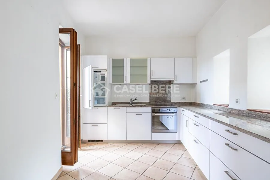 CASA IN CORTE DI 5.5 LOCALI A PURA + RUSTICO – foto 6 di 24