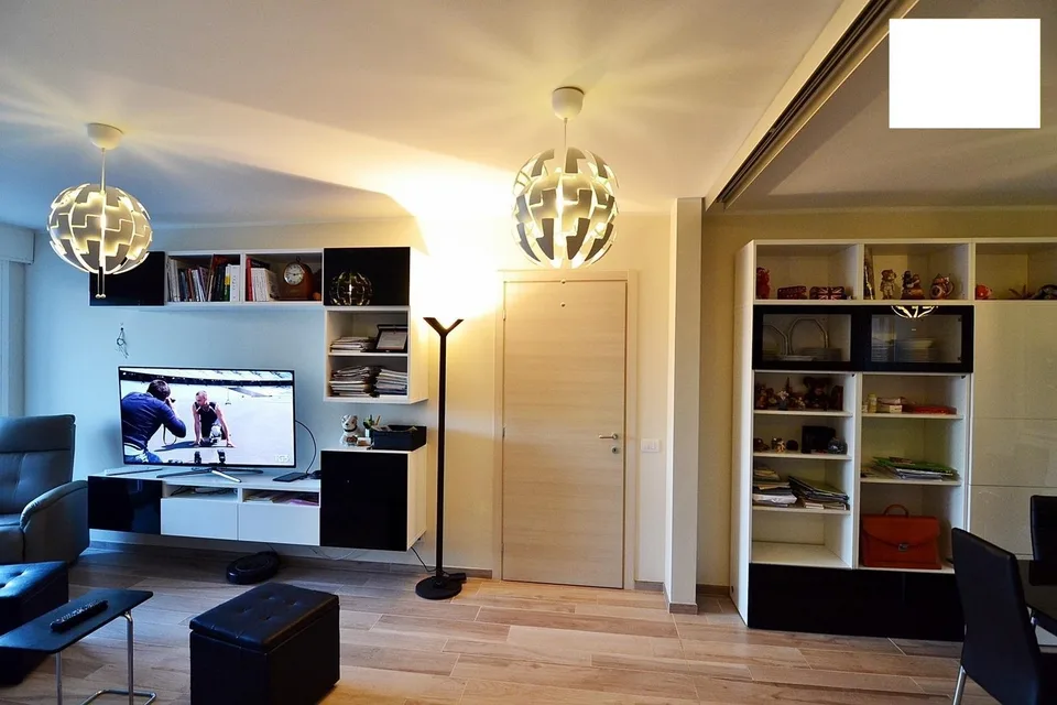 Moderne 4,5-Zimmer-Wohnung im 1. Stock eines Wohngebäudes in ruhige...