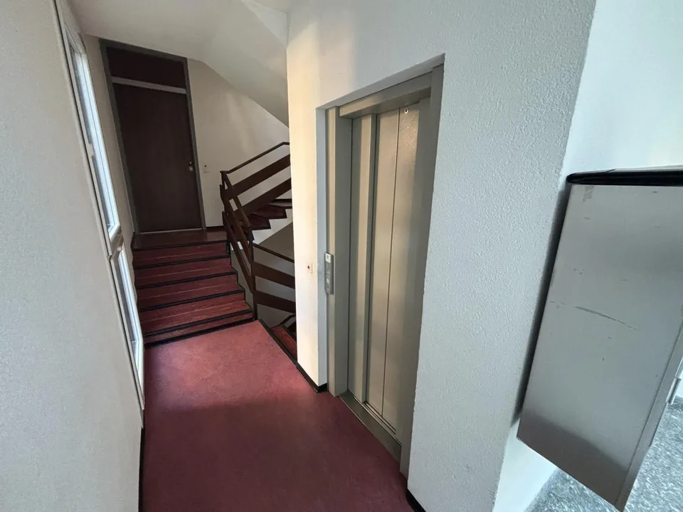 Moderne 4,5-Zimmer-Wohnung im 1. Stock eines Wohngebäudes in ruhige... – Foto 9 von 27