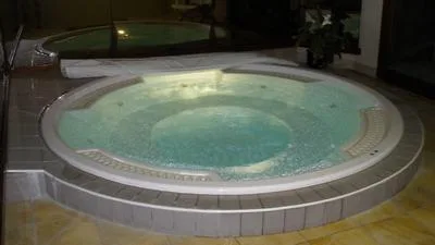Spacieux 2.5p (59,3m2) dans un bâtiment de luxe (sauna, piscine..) – photo 16 of 16