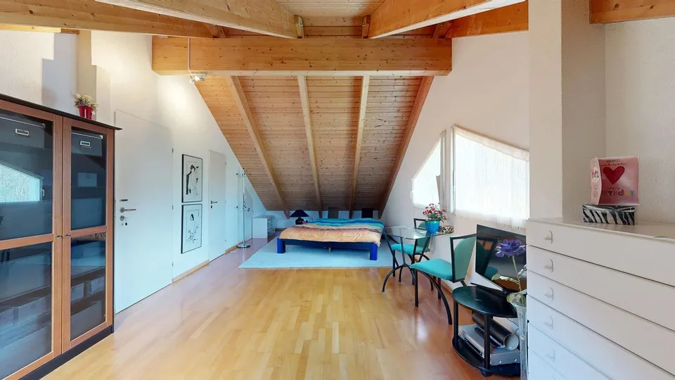 Helles 5.5-Zimmer-Doppelhaus mit Carport und zwei Aussenparkplätzen – Foto 11 von 33