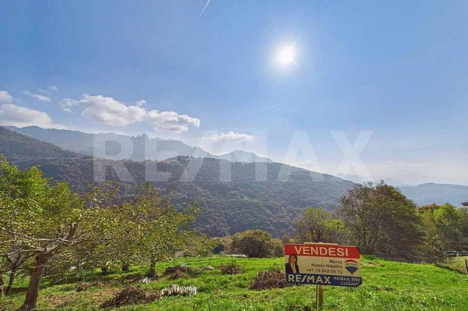 Terreno edificabile; soleggiato con vista panoramica, a circa 25 mi...