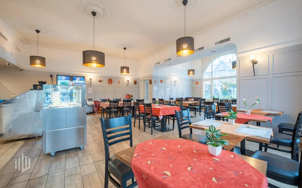 ImmoWyss -  Mehrfamilienhaus mit Gastronomie - komplett vermietet