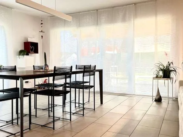Elegante casa in contesto residenziale