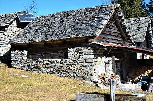 Rustico da ristrutturare con piccolo terreno bella vista panoramica... – photo 16 sur 23