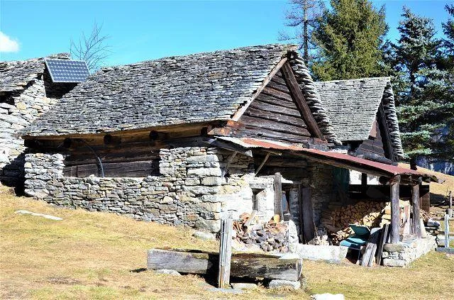 Rustico da ristrutturare con piccolo terreno bella vista panoramica... – photo 20 sur 23