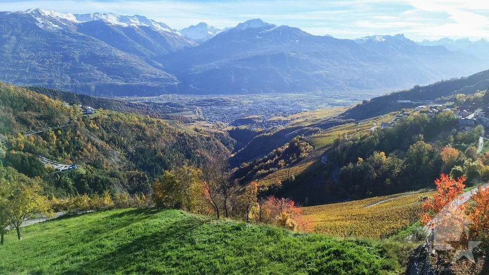 Terrain à vendre sur les hauts de Conthey avec une vue imprenable – Foto 7 von 8
