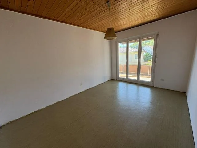 Einfamilienhaus (eins. angebaut) Zentrum, familienfreundlich – Foto 9 von 14