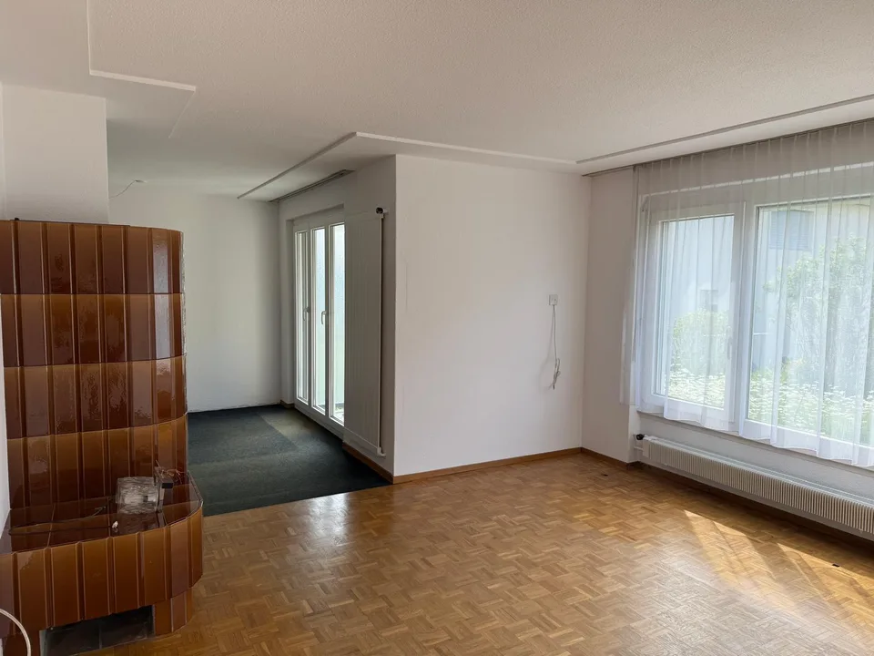 Einfamilienhaus (eins. angebaut) Zentrum, familienfreundlich – Foto 4 von 14