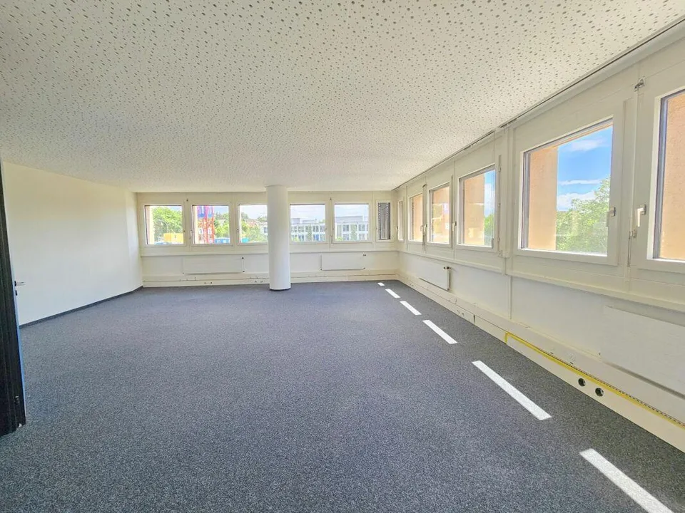 Achetez Vaud bureaux à Renens moins cher qu'un loyer et/ou profitez...